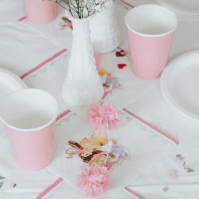 Streamer PomPom Garland | DIY